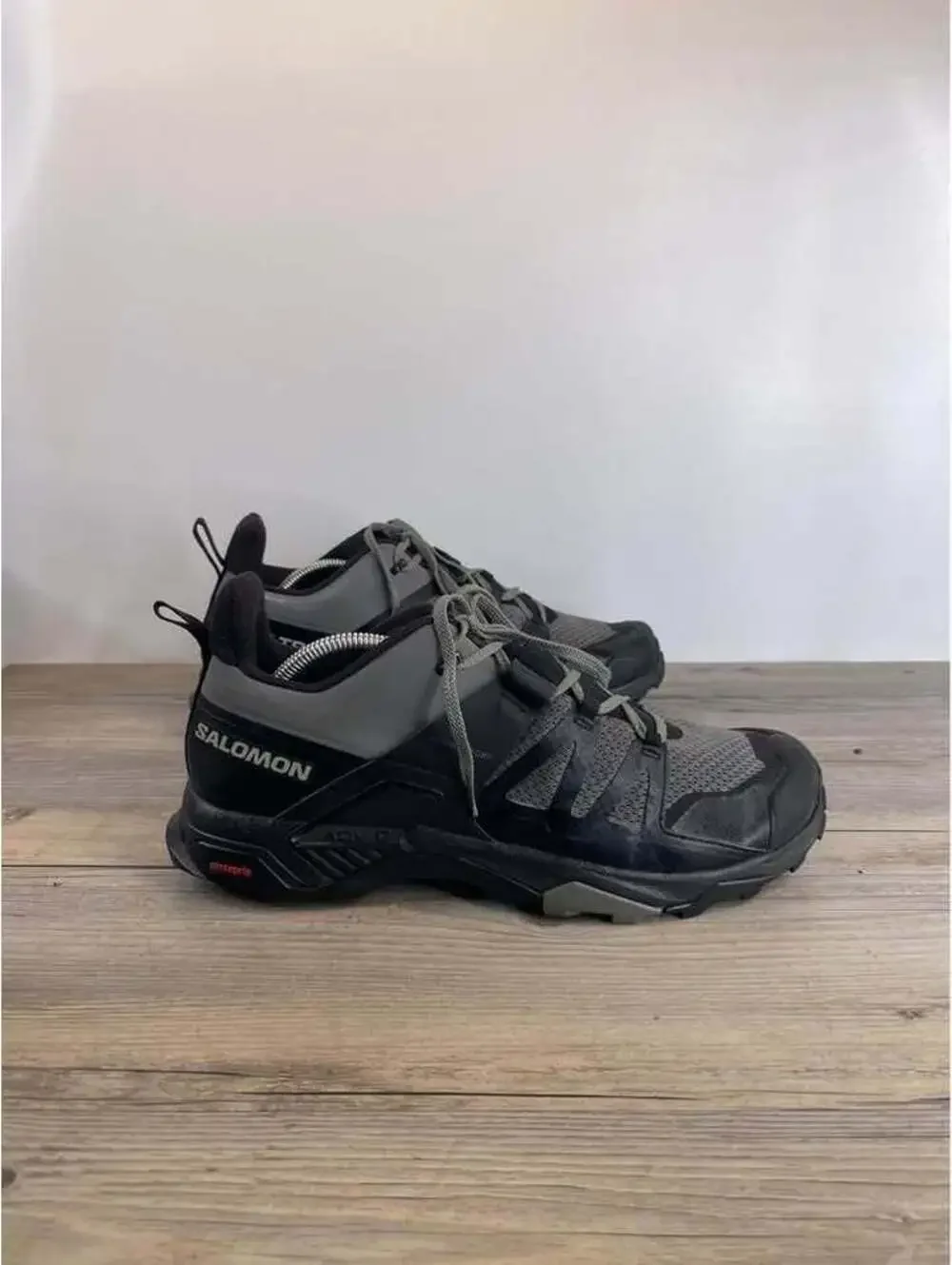 Salomon X Ultra 04 Low Hiking Shoes Men's 11 Black Grey Contagrip 413856